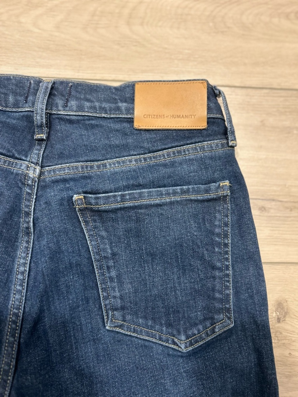 Citizens Of Humanity Women’s Dark Wash Emerson Relaxed Boyfriend Jean size 24 - Picture 8 of 9